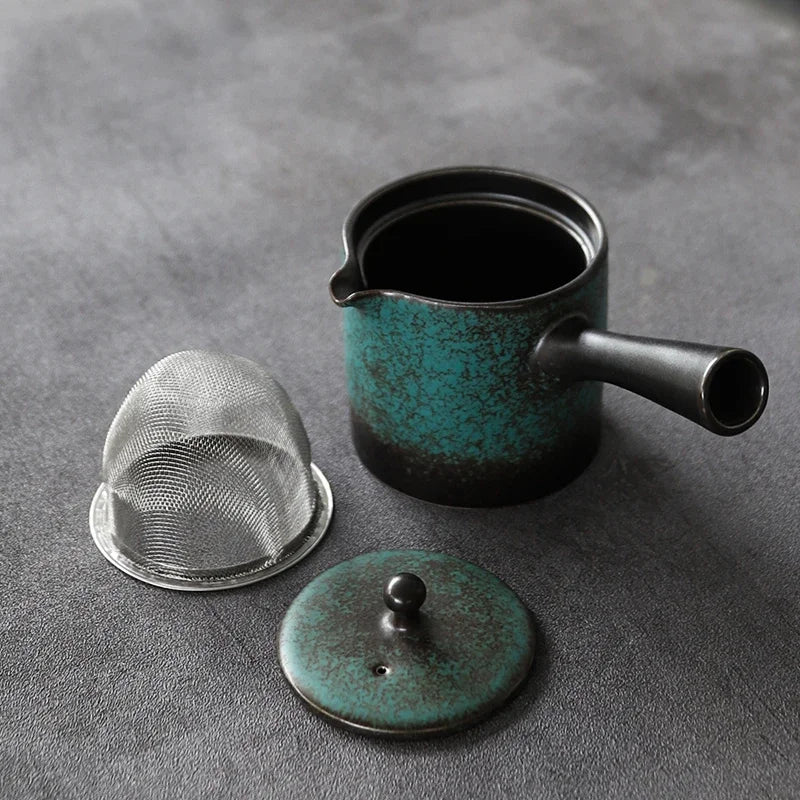 Théière Japonaise au Design Imposant